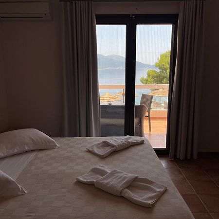 Trizonia Bay Hotel Екстериор снимка