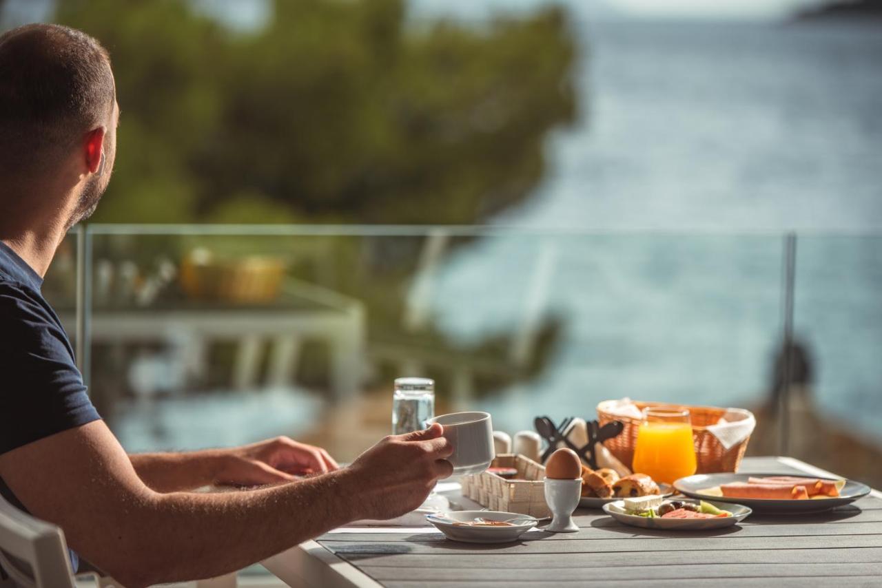 Trizonia Bay Hotel Екстериор снимка