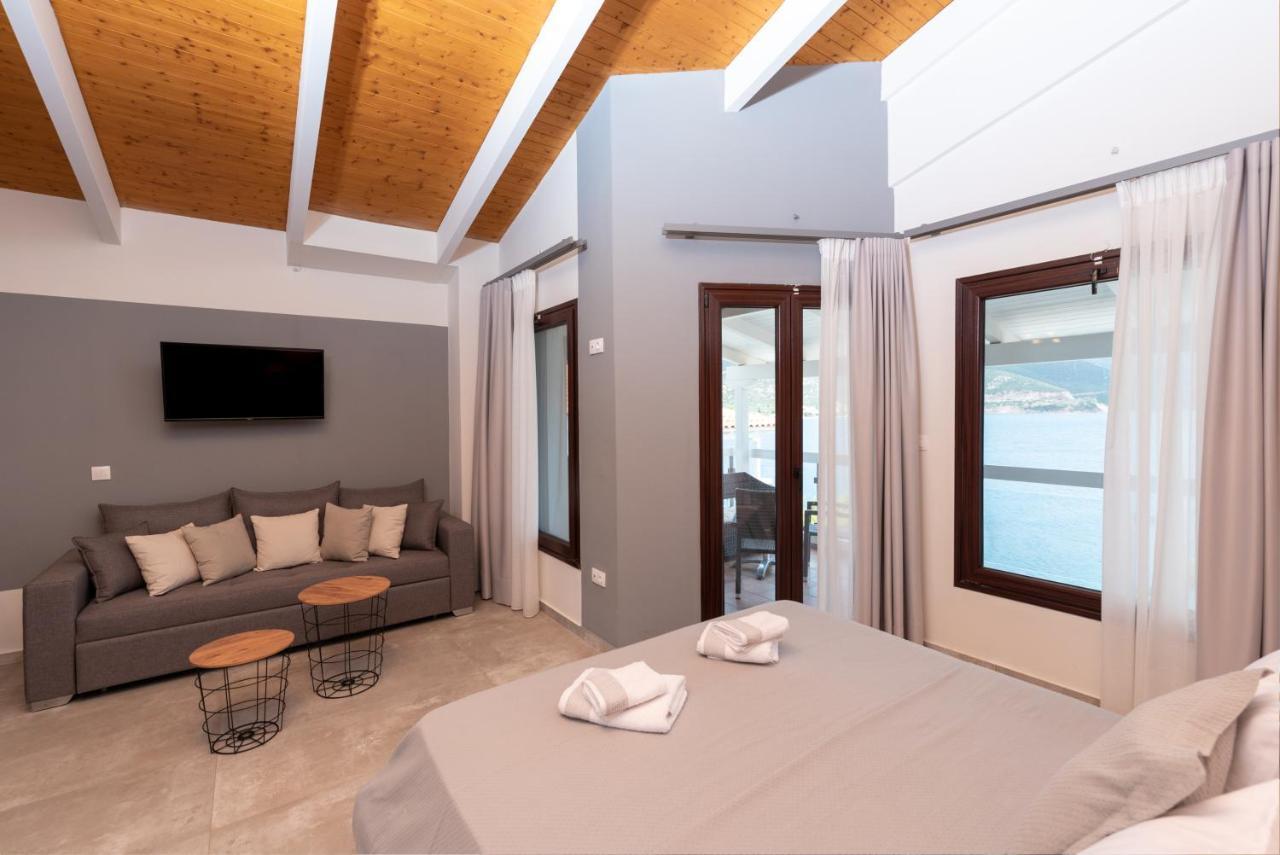 Trizonia Bay Hotel Екстериор снимка