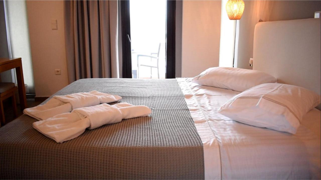 Trizonia Bay Hotel Екстериор снимка